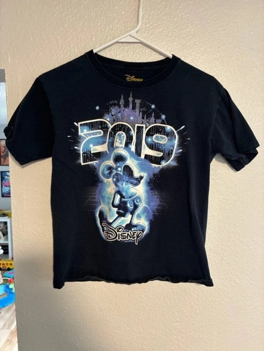 Disney 2019 T-Shirt - Size L - Black